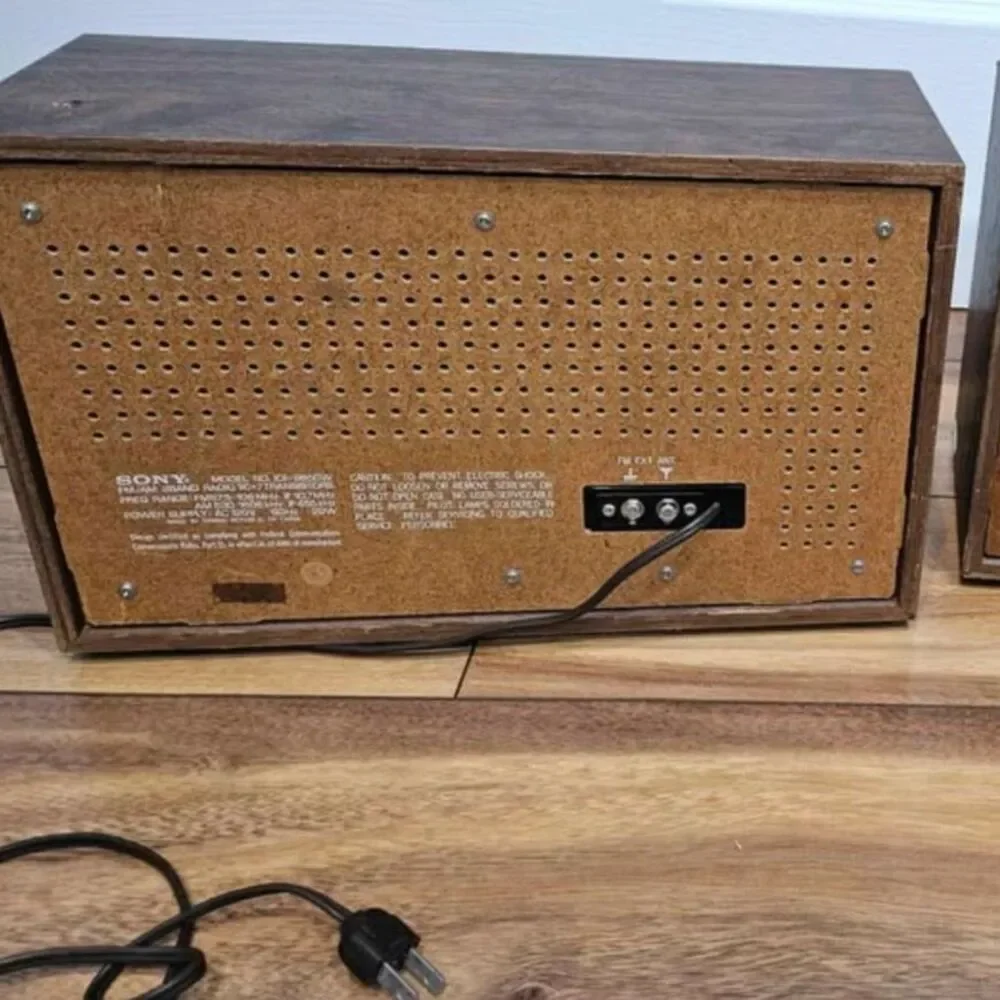VTG 60s Sony ICF-9650W Fidelity Sound AM/FM Tabletop Stereo Radio Wooden Case